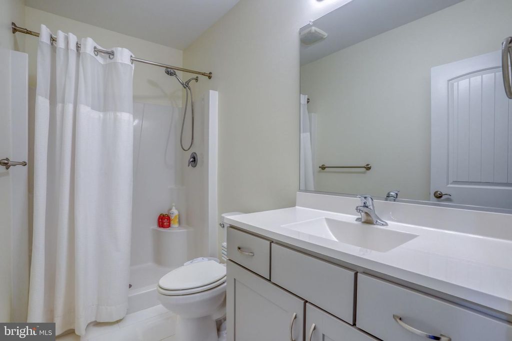 1715 WINDSWEPT CT, Dover, DE 19901