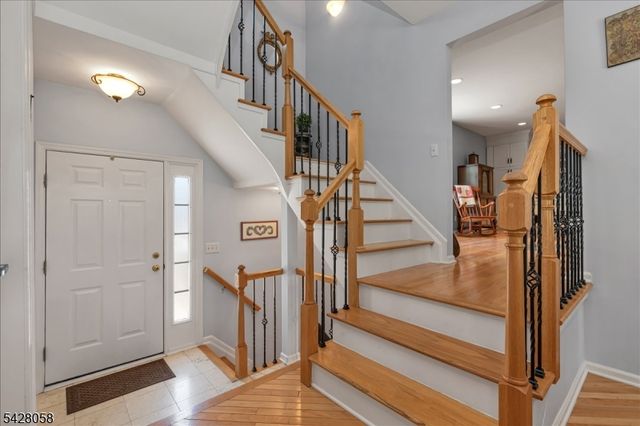 3 Whispering Way E, Berkeley Heights Twp., NJ 07922
