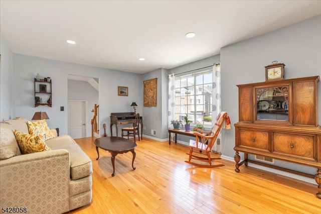 3 Whispering Way E, Berkeley Heights Twp., NJ 07922