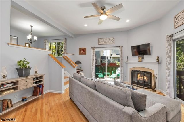 3 Whispering Way E, Berkeley Heights Twp., NJ 07922