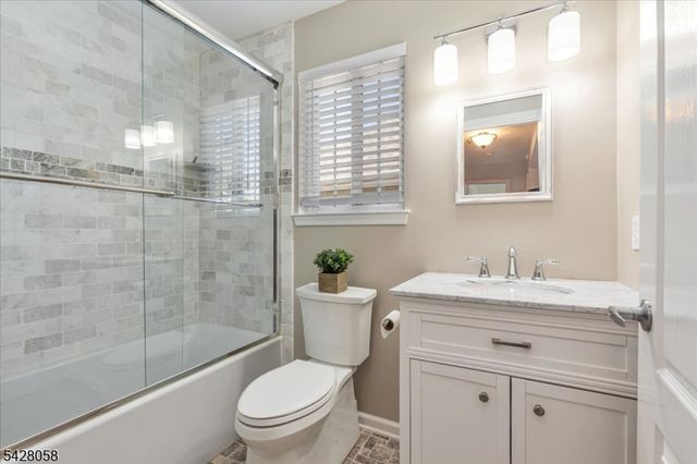 3 Whispering Way E, Berkeley Heights Twp., NJ 07922