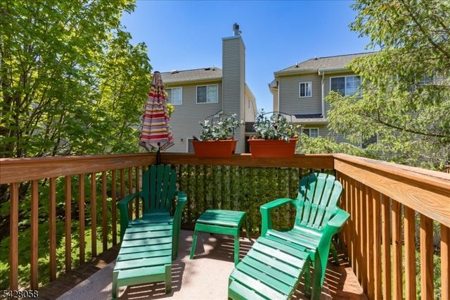 3 Whispering Way E, Berkeley Heights Twp., NJ 07922