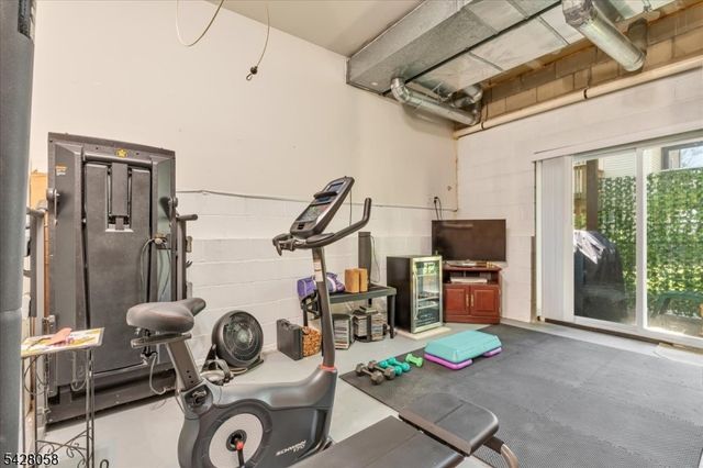 3 Whispering Way E, Berkeley Heights Twp., NJ 07922
