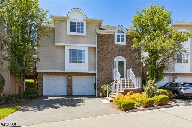 3 Whispering Way E, Berkeley Heights Twp., NJ 07922