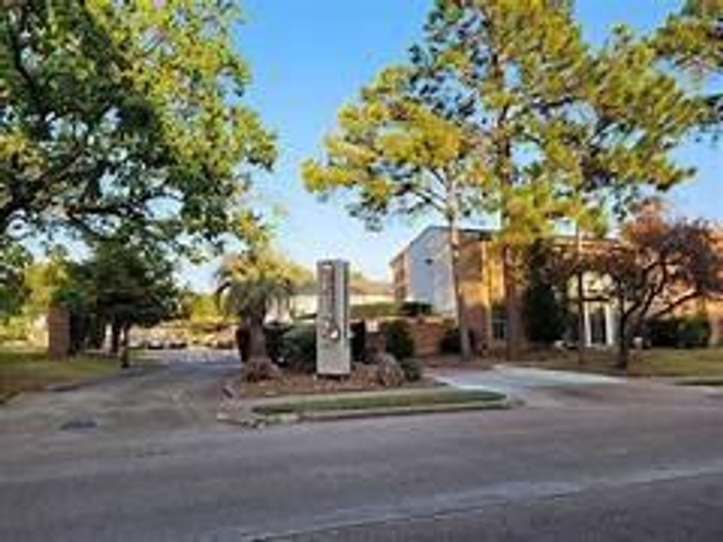 6001 Reims Road 411, Houston, TX 77036