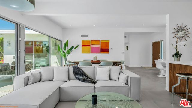 2287 E Hildy Lane, Palm Springs, CA 92262