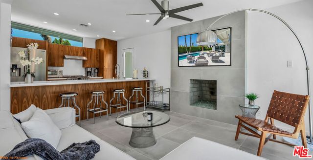 2287 E Hildy Lane, Palm Springs, CA 92262