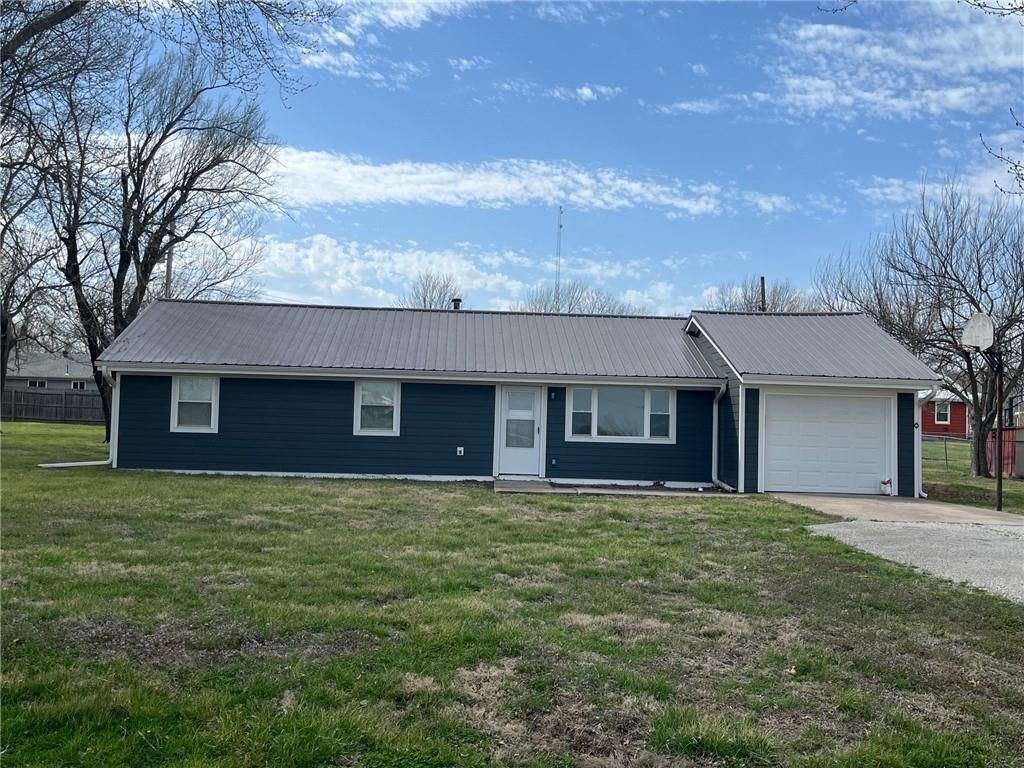 208 SW 1671st Road, Kingsville, MO 64061