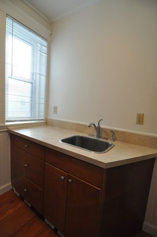 131 Park Dr 11, Boston, MA 02215