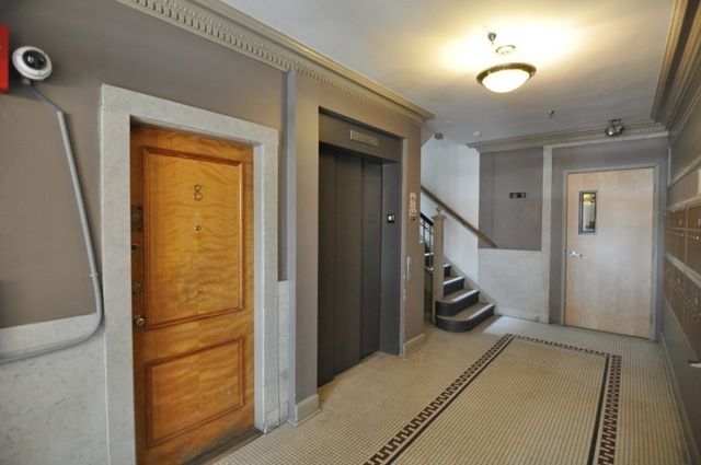 131 Park Dr 11, Boston, MA 02215