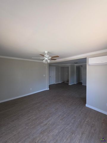 13 Massee Circle, Hawkinsville, GA 31036