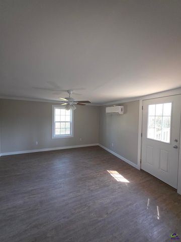 13 Massee Circle, Hawkinsville, GA 31036