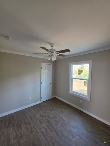 13 Massee Circle, Hawkinsville, GA 31036