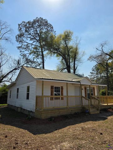 13 Massee Circle, Hawkinsville, GA 31036