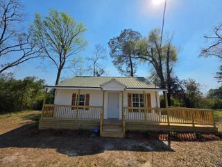 13 Massee Circle, Hawkinsville, GA 31036