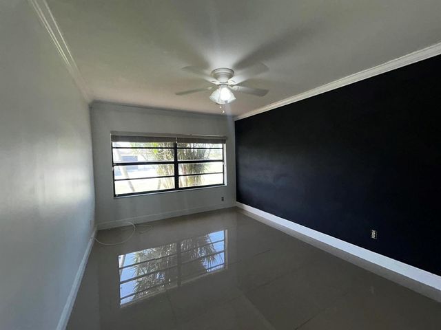 5402 Bonky Court 102b, West Palm Beach, FL 33415