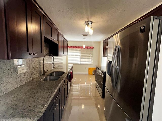 5402 Bonky Court 102b, West Palm Beach, FL 33415