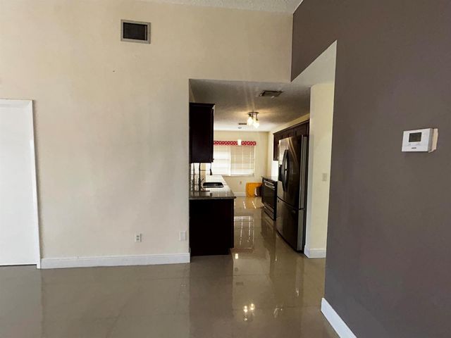 5402 Bonky Court 102b, West Palm Beach, FL 33415