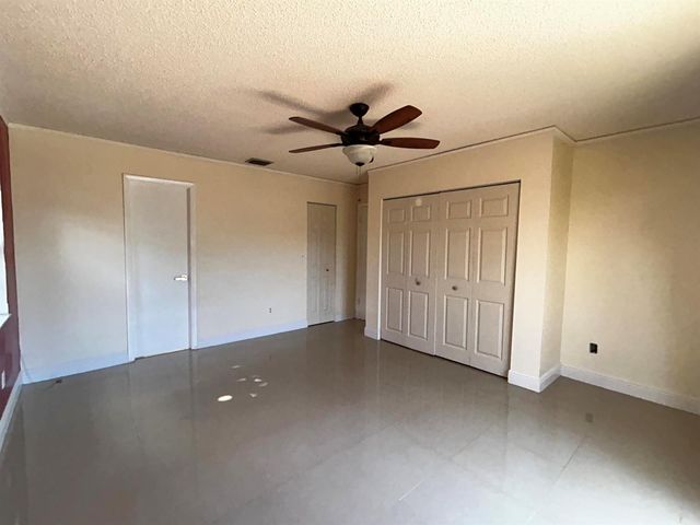 5402 Bonky Court 102b, West Palm Beach, FL 33415