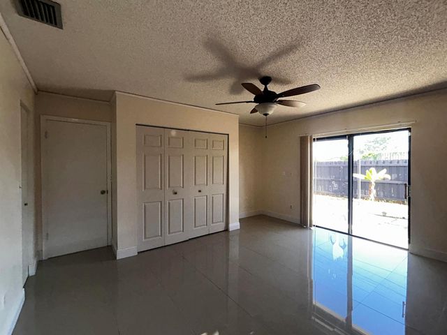 5402 Bonky Court 102b, West Palm Beach, FL 33415