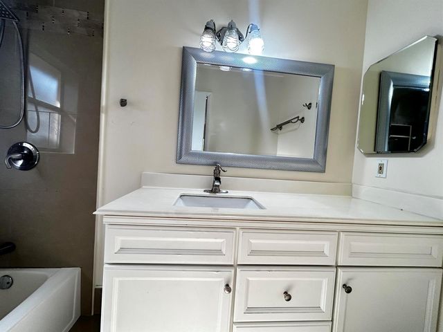 5402 Bonky Court 102b, West Palm Beach, FL 33415