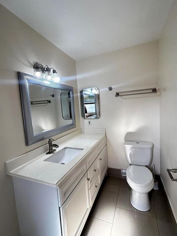 5402 Bonky Court 102b, West Palm Beach, FL 33415