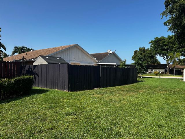 5402 Bonky Court 102b, West Palm Beach, FL 33415