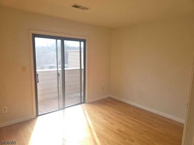 28 Sunrise Dr, Long Hill Twp., NJ 07933