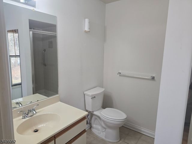 28 Sunrise Dr, Long Hill Twp., NJ 07933