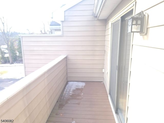 28 Sunrise Dr, Long Hill Twp., NJ 07933