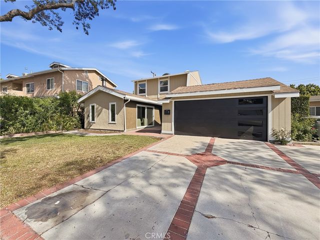 15118 La Sabana, La Mirada, CA 90638