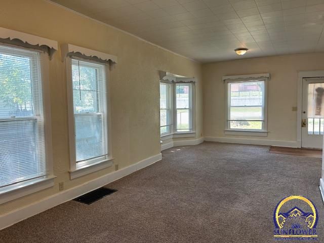 208 SW MacVicar AVE, Topeka, KS 66606