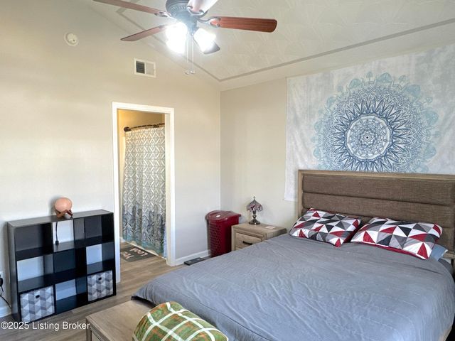 1011 Ray Wimsett Blvd, Bardstown, KY 40004