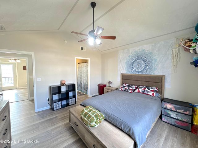 1011 Ray Wimsett Blvd, Bardstown, KY 40004