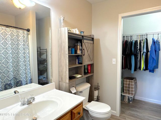 1011 Ray Wimsett Blvd, Bardstown, KY 40004