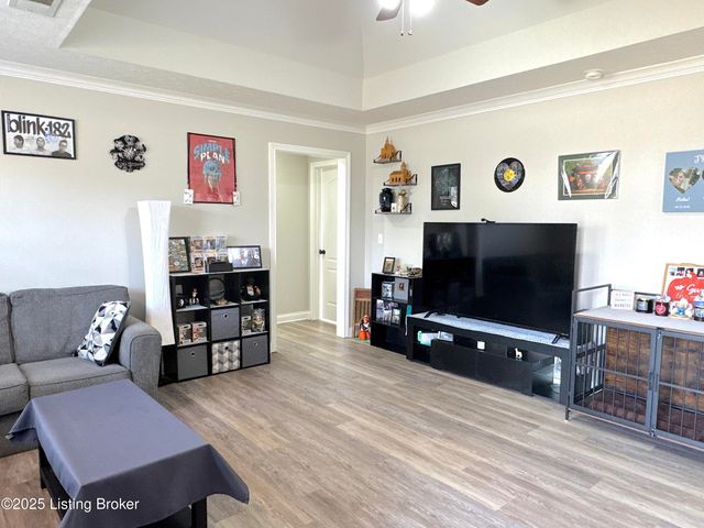 1011 Ray Wimsett Blvd, Bardstown, KY 40004