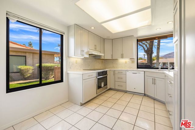 8 La Ronda Drive, Rancho Mirage, CA 92270