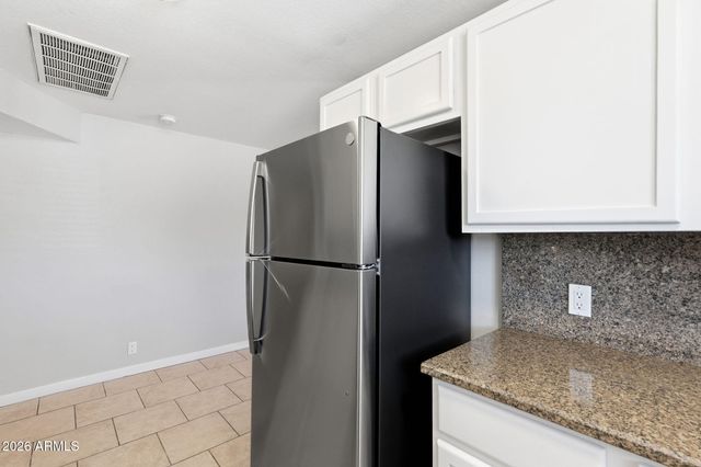 4138 E BLUEFIELD Avenue, Phoenix, AZ 85032