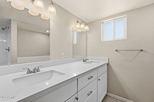 4138 E BLUEFIELD Avenue, Phoenix, AZ 85032