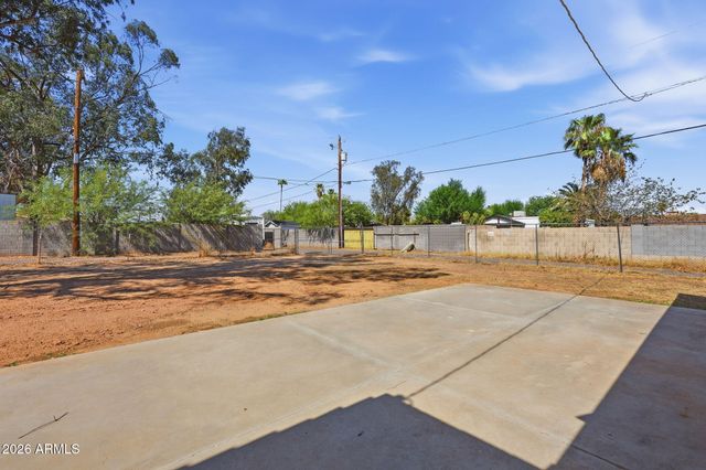 4138 E BLUEFIELD Avenue, Phoenix, AZ 85032