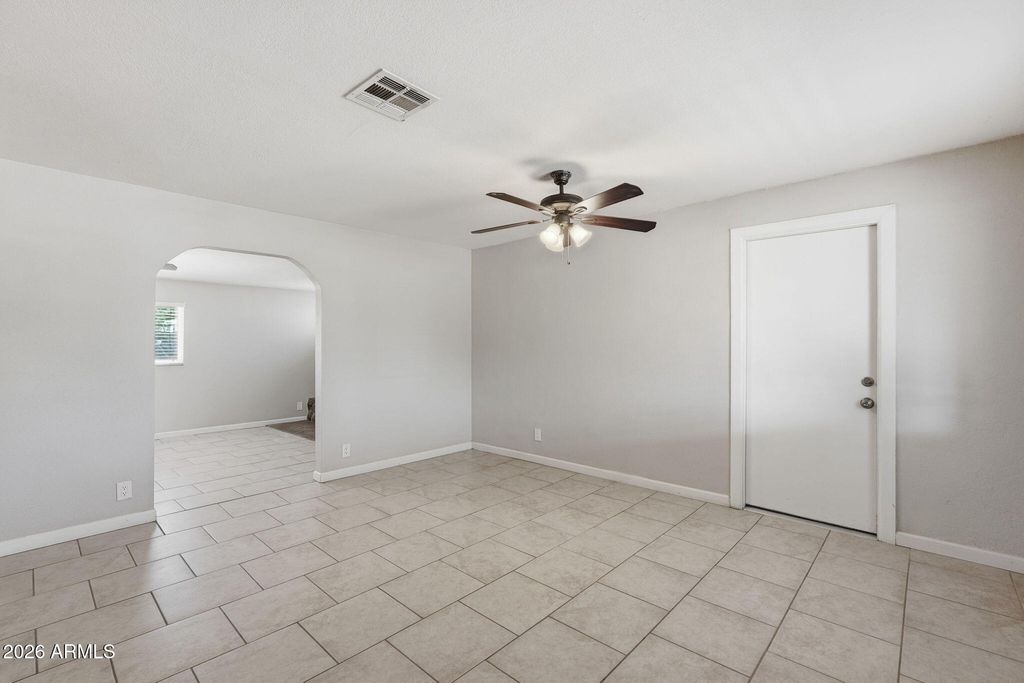 4138 E BLUEFIELD Avenue, Phoenix, AZ 85032 — photo 2