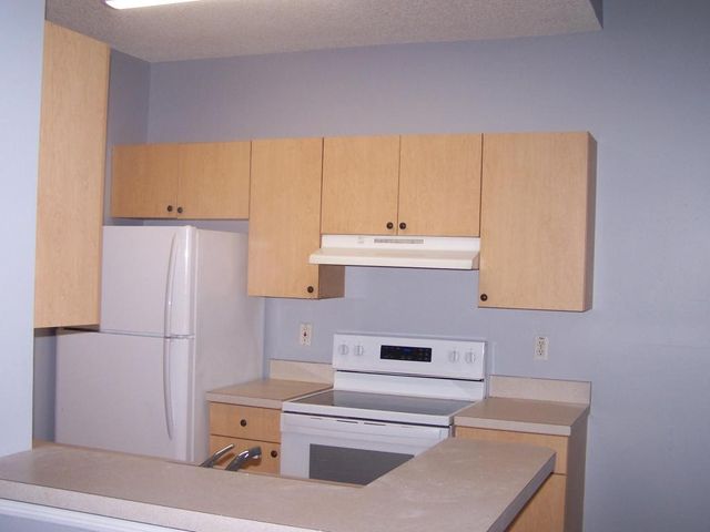 10366 S Fox Trail Road S 1705, Royal Palm Beach, FL 33411