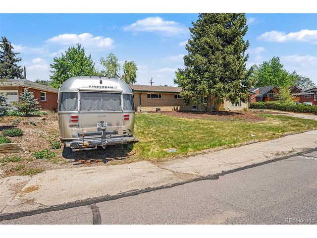 10215 W 17th Pl, Lakewood, CO 80215