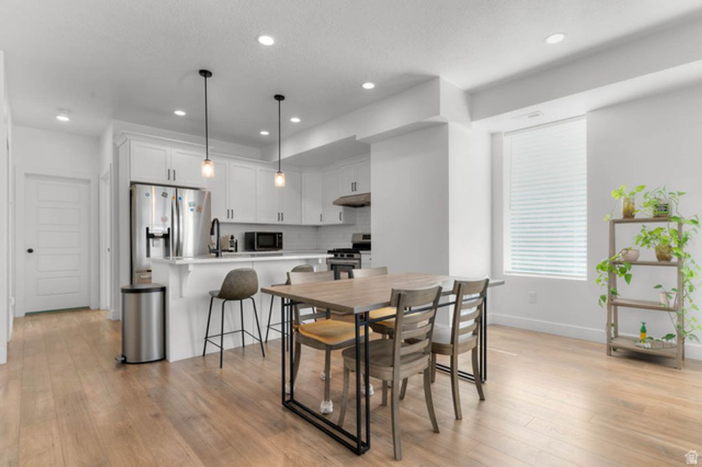 8307 S DURHAM ST, Sandy, UT 84070 — photo 2