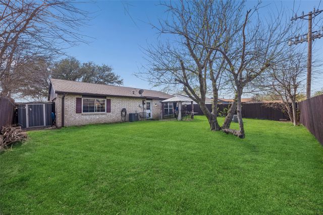 5421 Gates Drive, The Colony, TX 75056