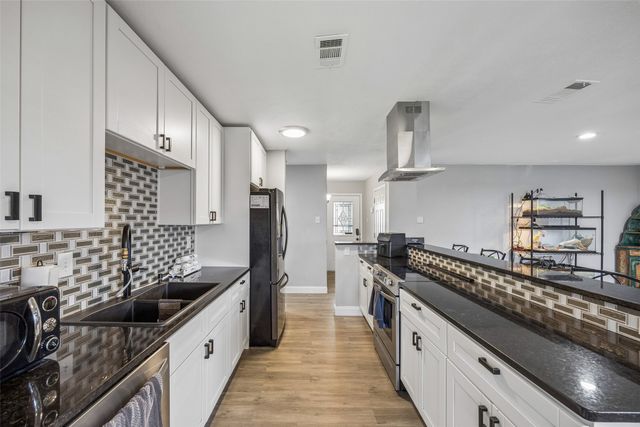 5421 Gates Drive, The Colony, TX 75056