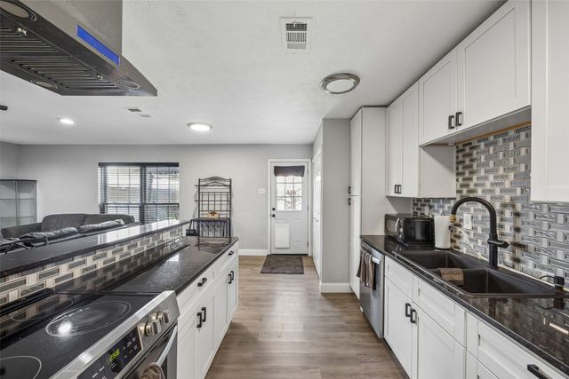 5421 Gates Drive, The Colony, TX 75056