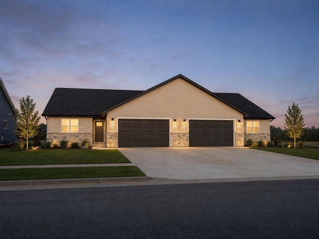 1825 LONDON ROAD, Green Bay, WI 54311