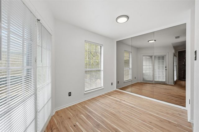 1104 Riverchase Lane 203, Arlington, TX 76011