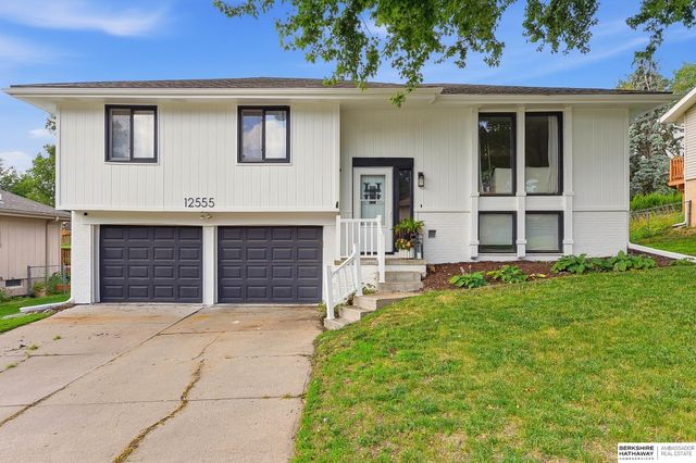 12555 Yates Street, Omaha, NE 68164